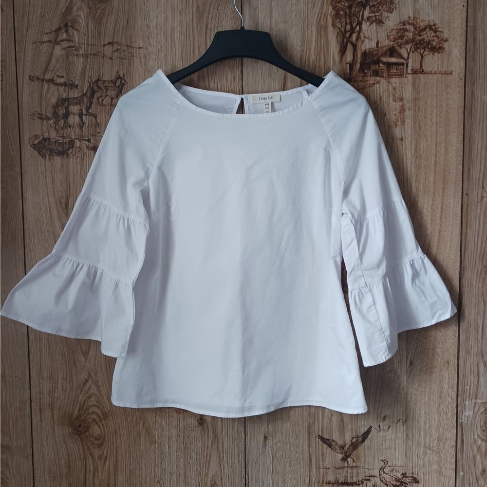 Como Blu White Bell Sleeve Top